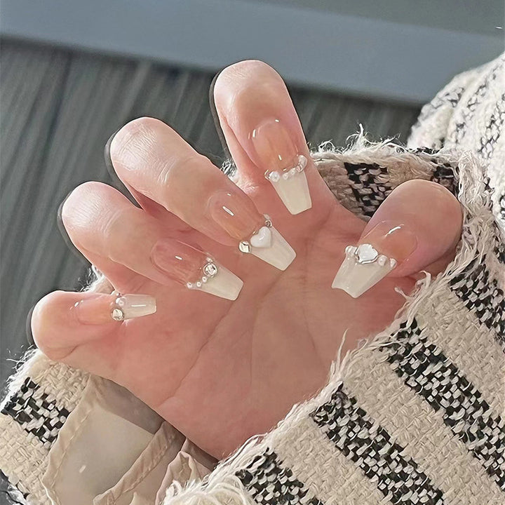 Artful nail extensions with 3D elements Bowlift