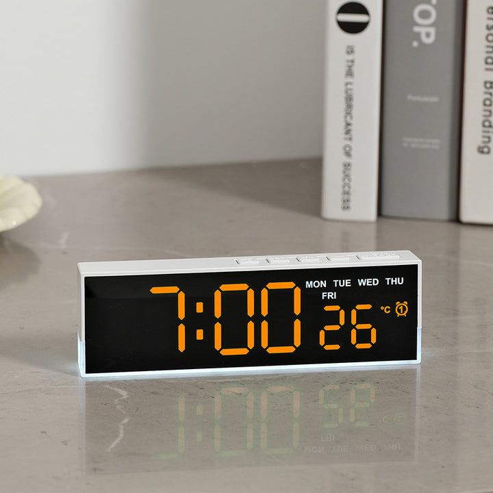 Digital watch with integrated thermometer and weekday display Bowlift