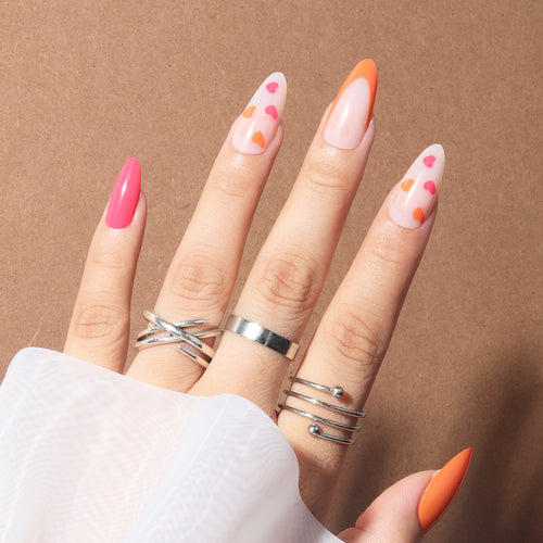 Artistic Heart-Adorned Nail Extensions Bowlift