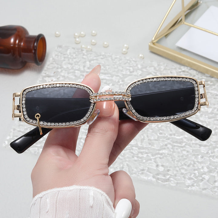 Women's stylish sunglasses with sparkling crystal frame Bowlift