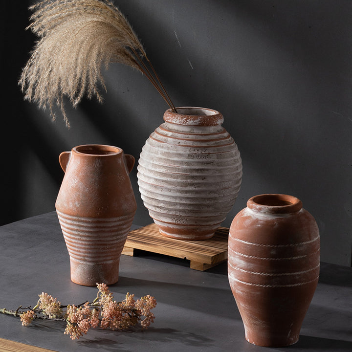 Rustic ceramic vases Bowlift