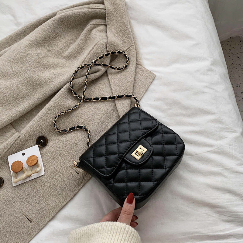Quilted Crossbody Messenger Bag Bowlift