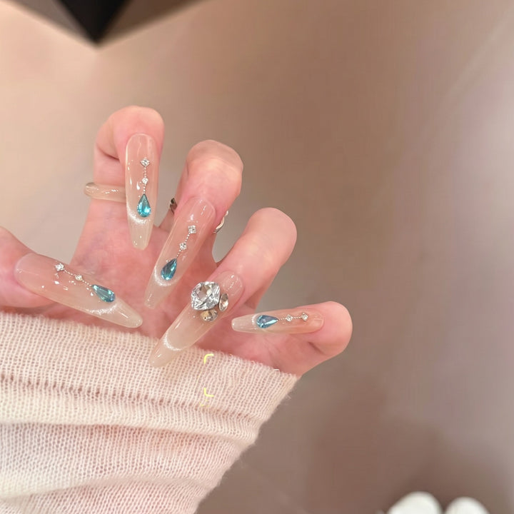 Glamorous Press-On Nail Art Set with Crystal Embellishments Bowlift