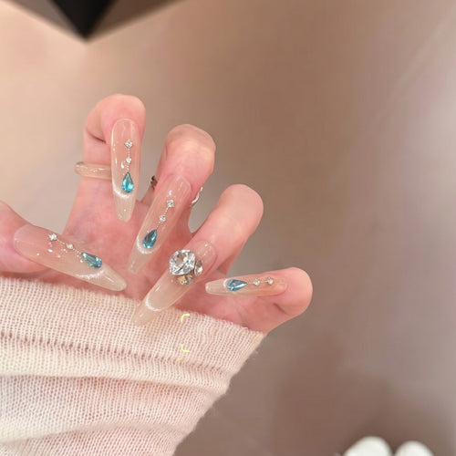 Glamorous Press-On Nail Art Set with Crystal Embellishments Bowlift