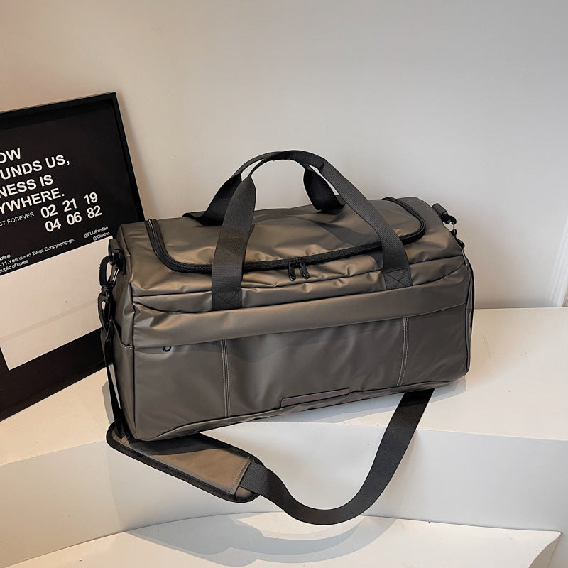 Sporty travel bag with insulated lining Bowlift