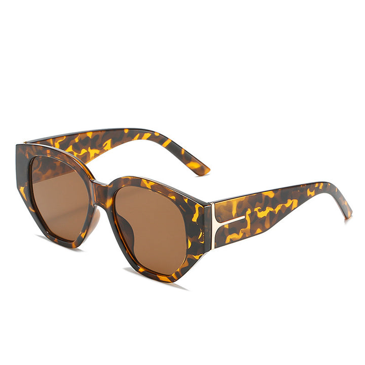 Fashionable Cat-Eye Sunglasses with Unique Geometric Frame Bowlift