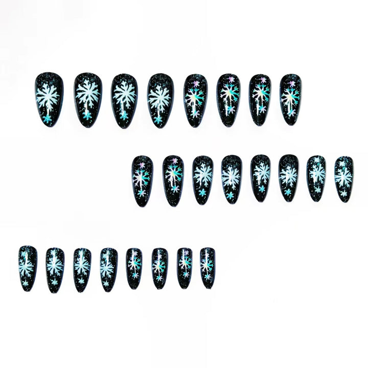 Artificial nails with shimmering snow crystal motif Bowlift