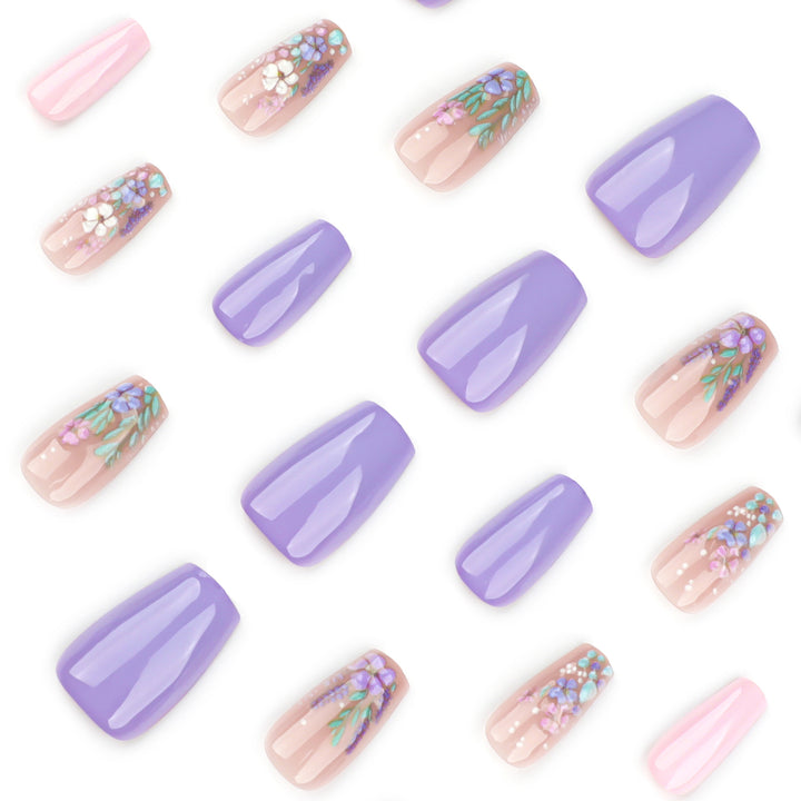 Elegant artificial nail art with delicate flower motifs Bowlift