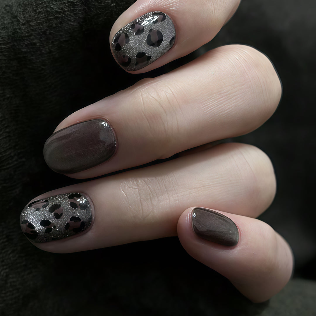 Artificial Nail Set with Leopard Design Bowlift