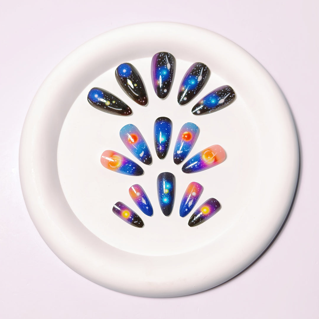 Artificial Nails in Fascinating Galaxy Design Bowlift