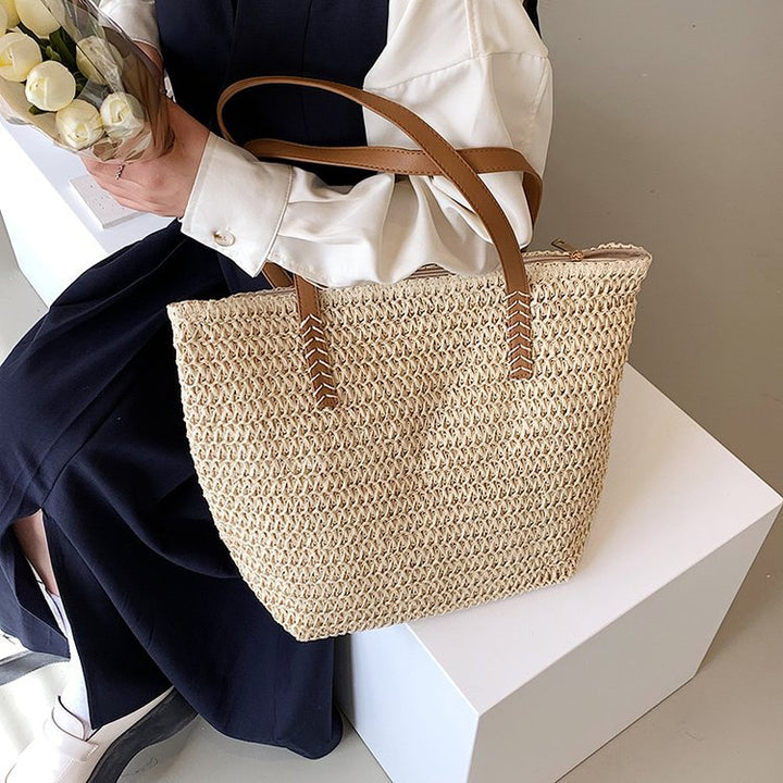 Handbag Made Of Naturally Braided Material Bowlift