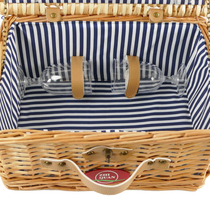 Women’s picnic basket with integrated dish set Bowlift