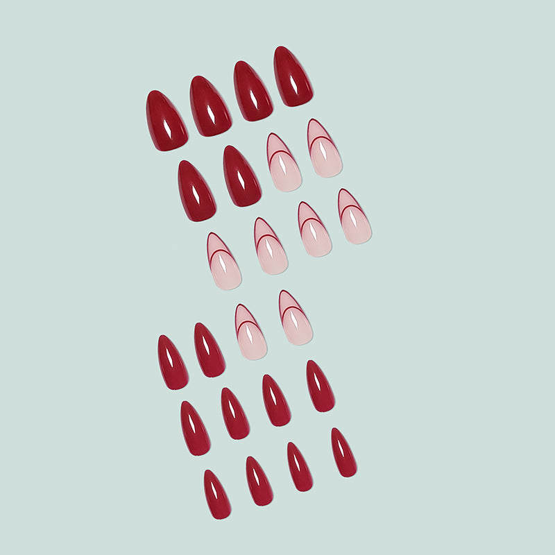 Elegant and eye-catching stiletto nails Bowlift