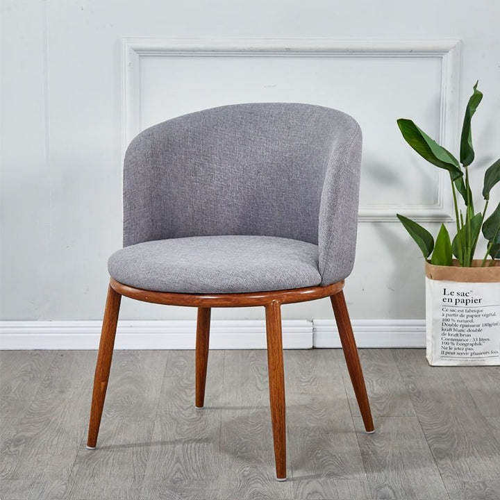 Polster chair with modern curves and comfortable seating surface Bowlift