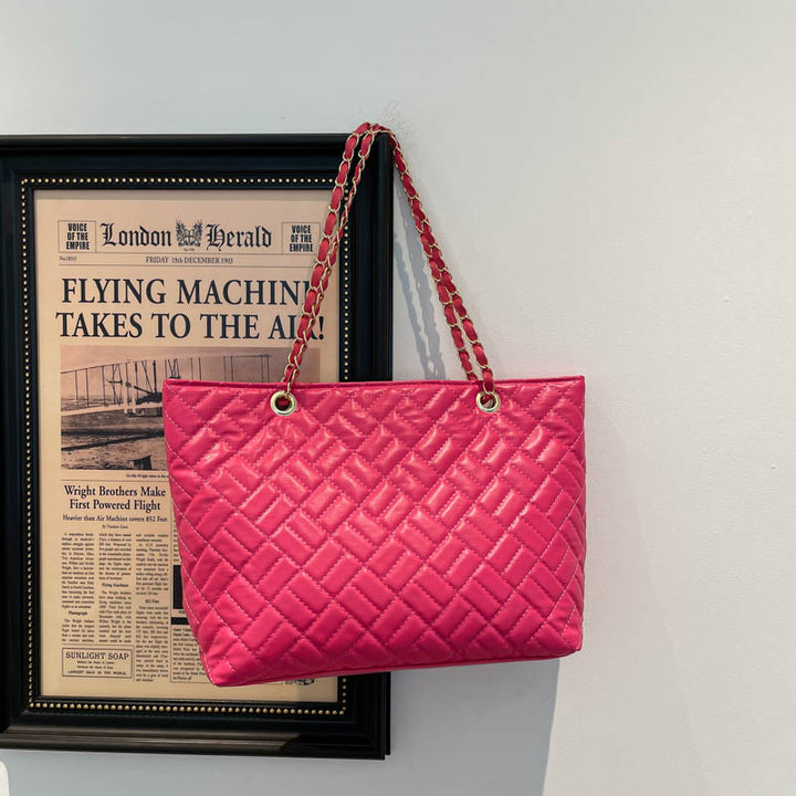 WoQuilted Tote Bag with Chain Handles Bowlift