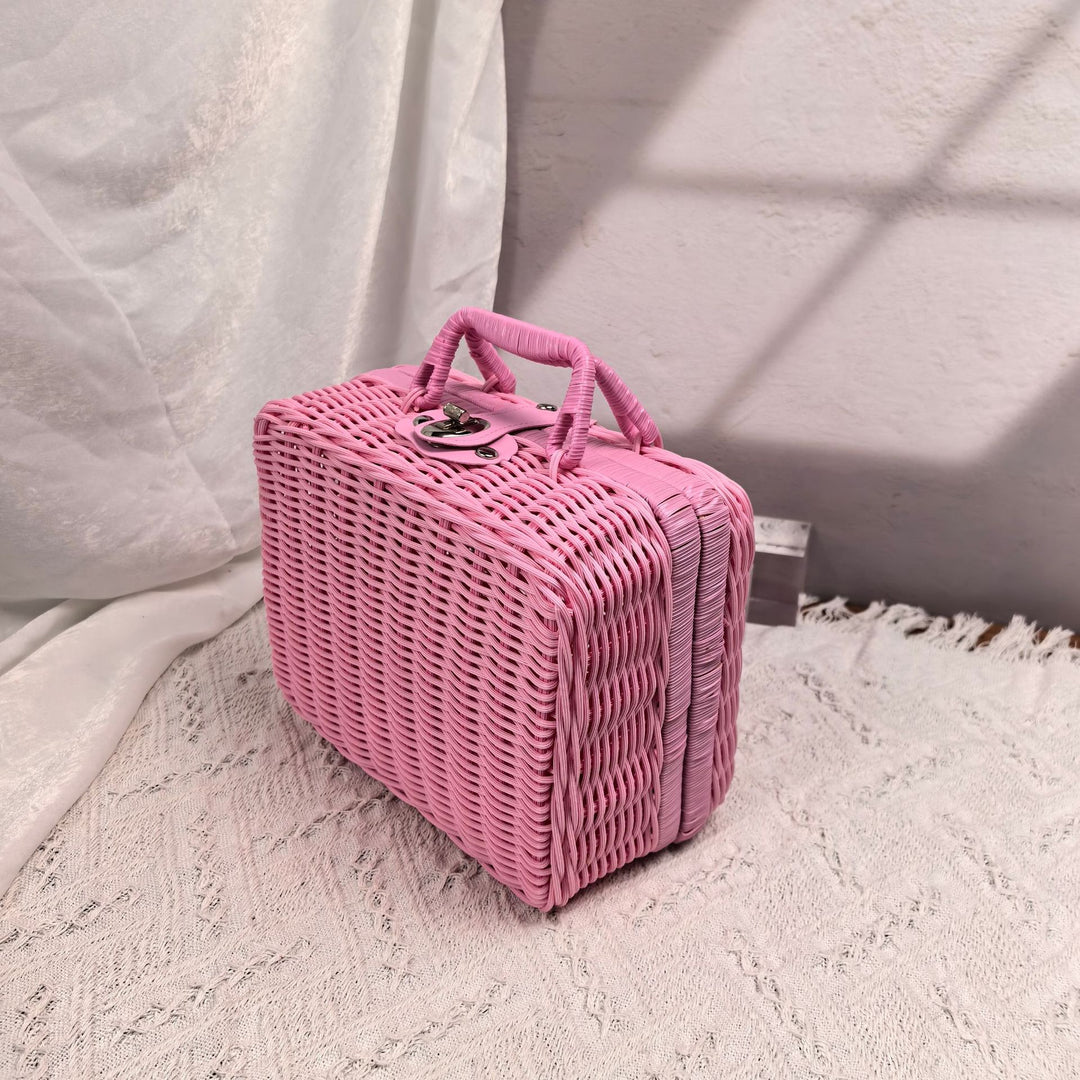 Ladies elegant and stylish cosmetic case Bowlift