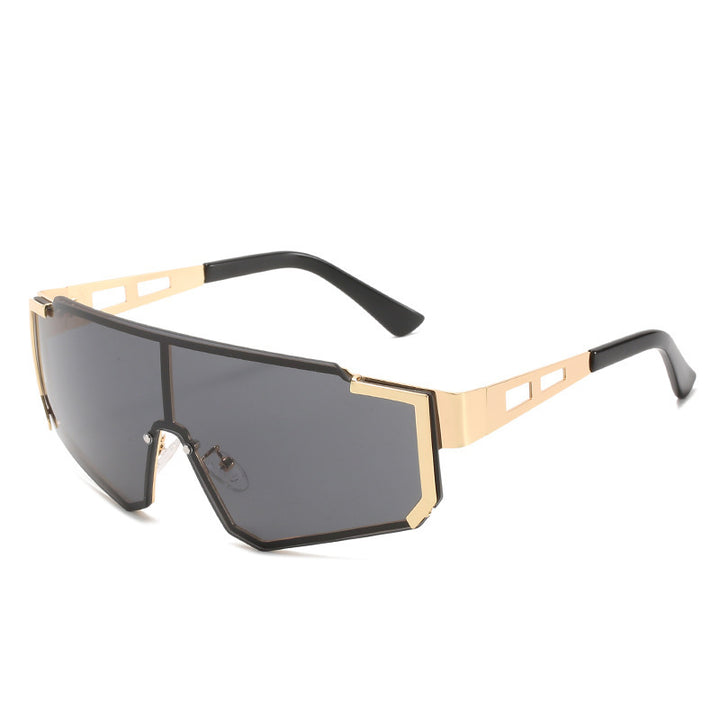 Women Oversized Sporty Sunglasses with Modern Frame Bowlift