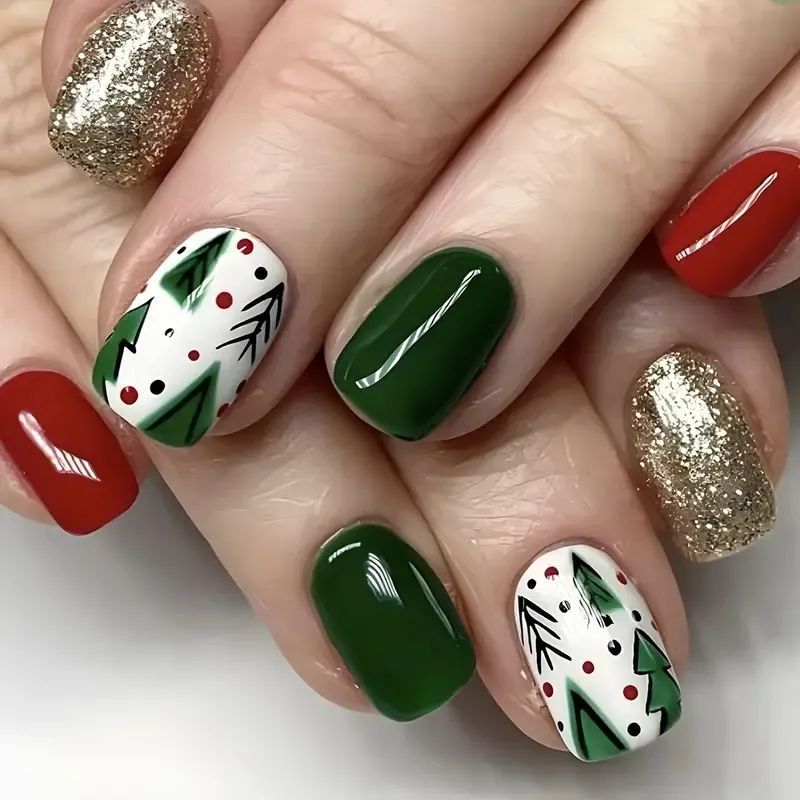 Artistic Winter-Themed Nail Art Bowlift