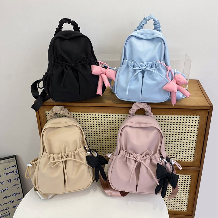 Fashionable backpack with playful details Bowlift