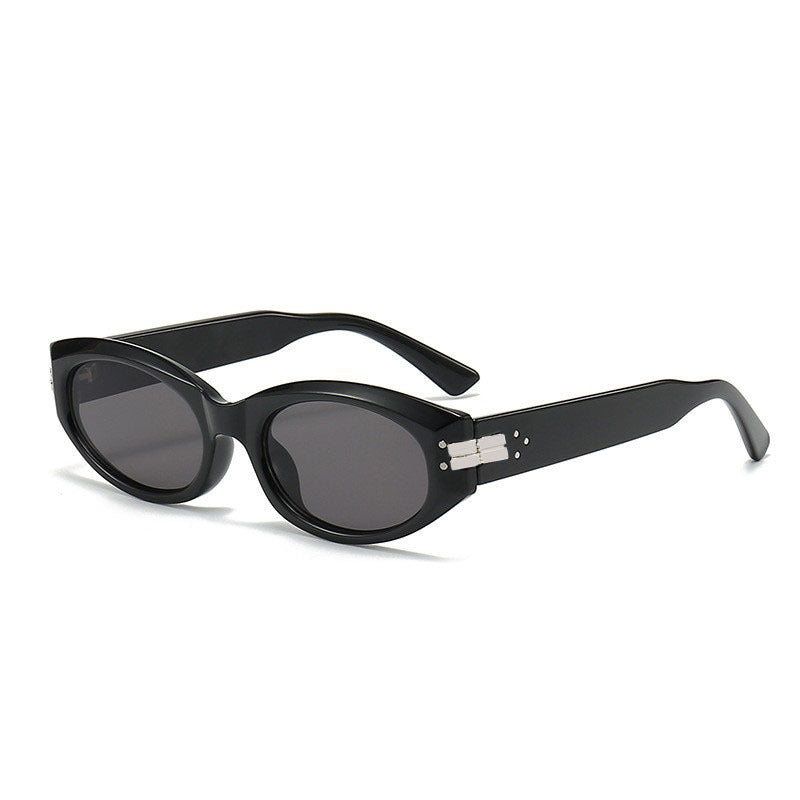 Ladies Retro-inspired Sunglasses Bowlift