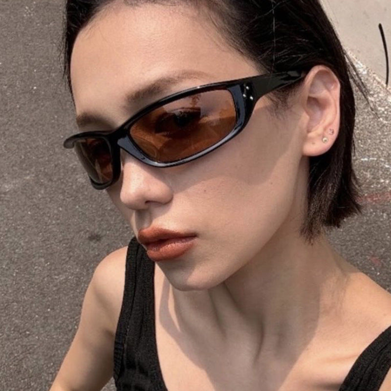 Ladies sporty sunglasses with ergonomic frame and UV protection Bowlift