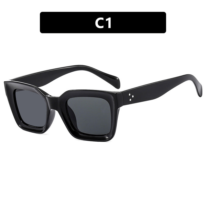 Women's oversized sunglasses with distinctive design Bowlift