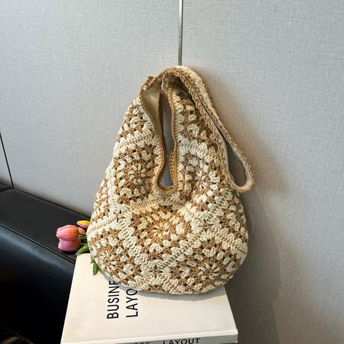 Hand-knotted shoulder bag with unique floral pattern Bowlift