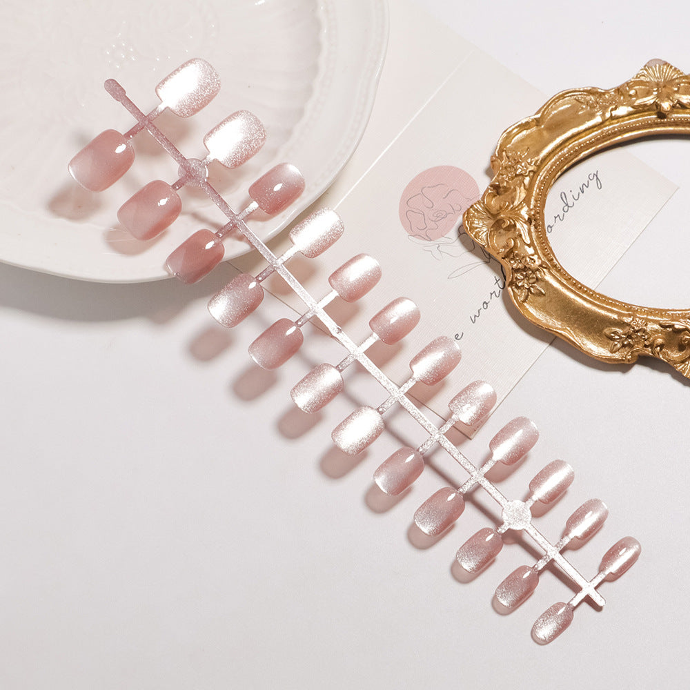 Shimmering Press-On Nail Collection Bowlift
