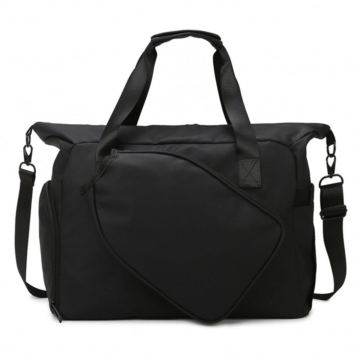 Sports and leisure bag with innovative compartment design Bowlift