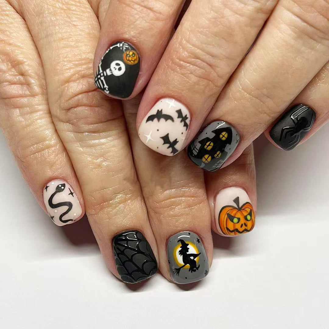 Artificial nail set with Halloween motifs and creepy designs Bowlift