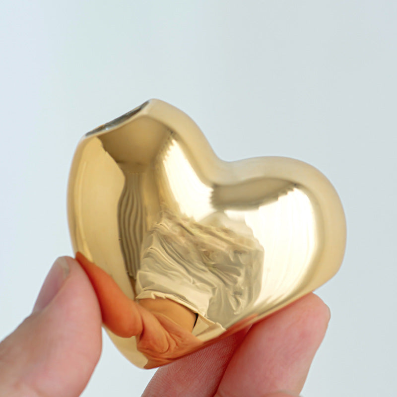 Elegant Decorative Heart Figure Bowlift