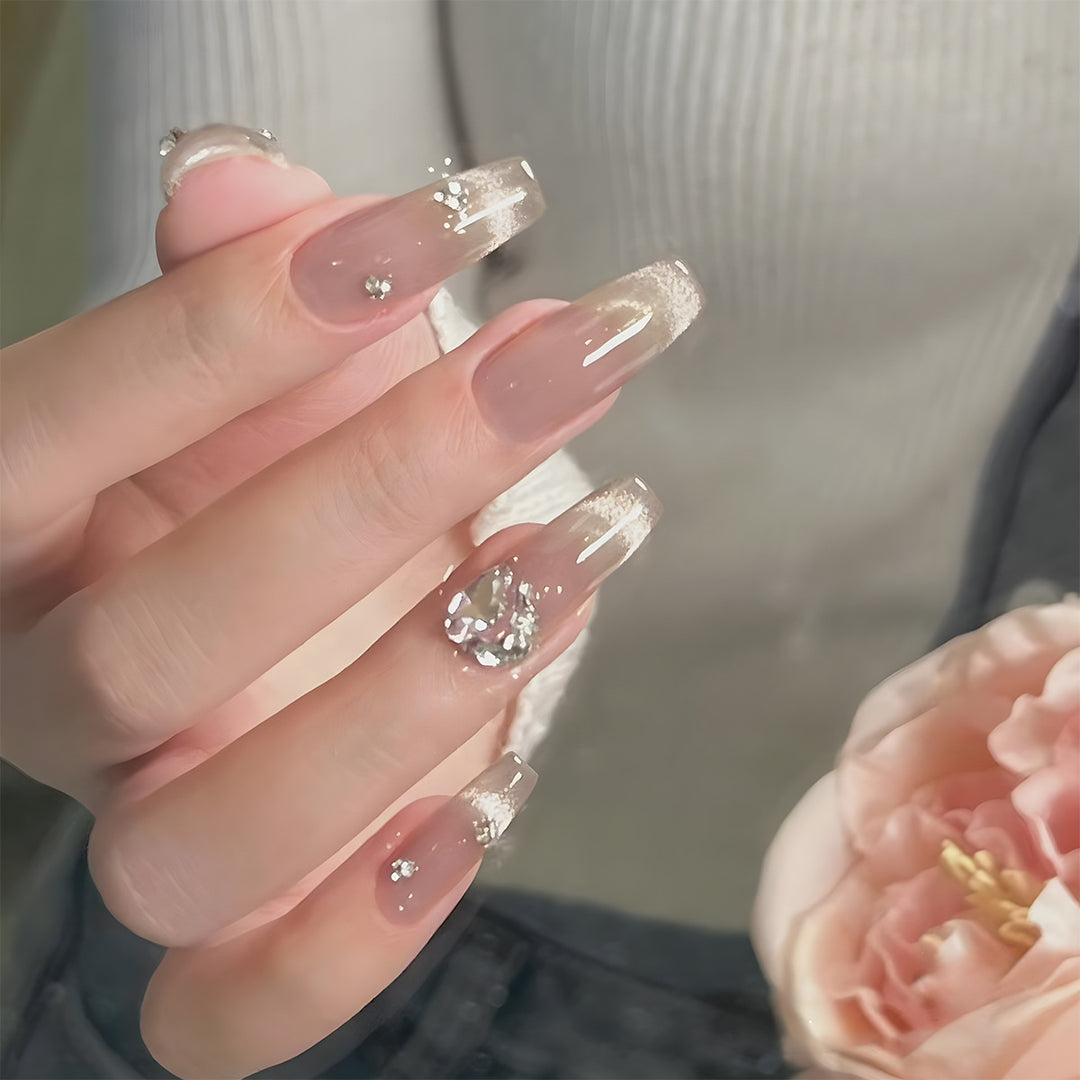 Decorative Press-On Nail Art Set with Elegant Rhinestones Bowlift