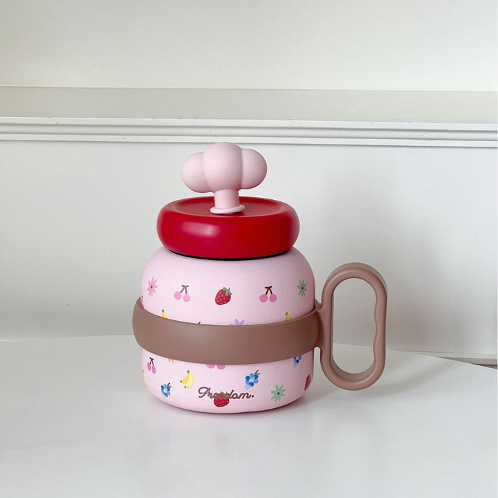 Women's creative drinking bottle with playful design Bowlift