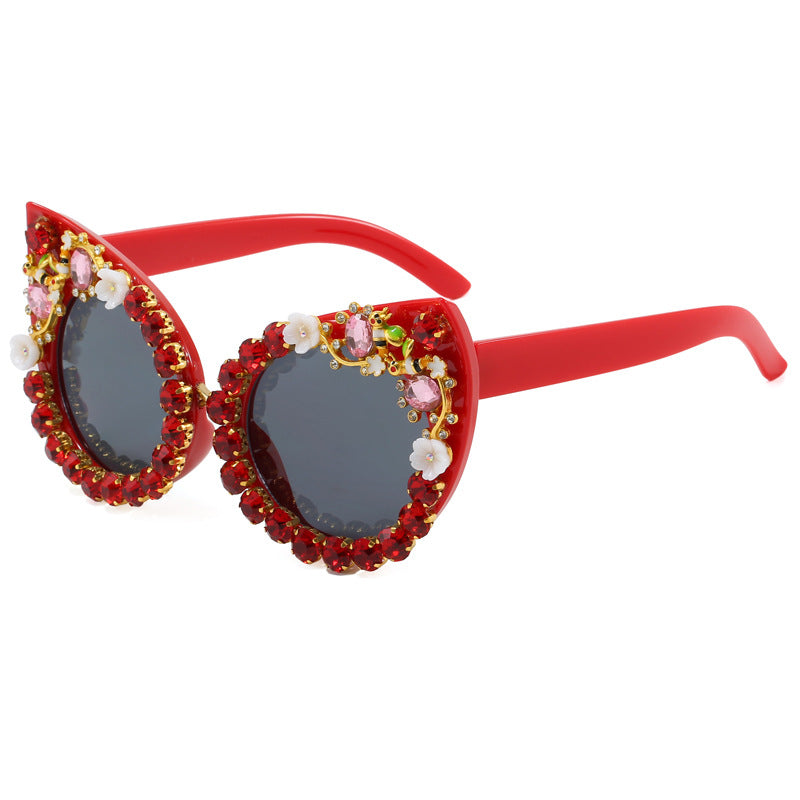 Women's Heart-shaped Sunglasses with Sparkling Accents Bowlift