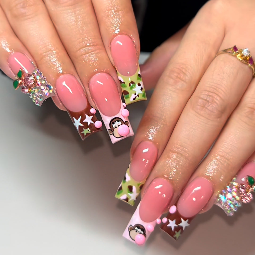 Creative and Playful Artificial Nails Bowlift