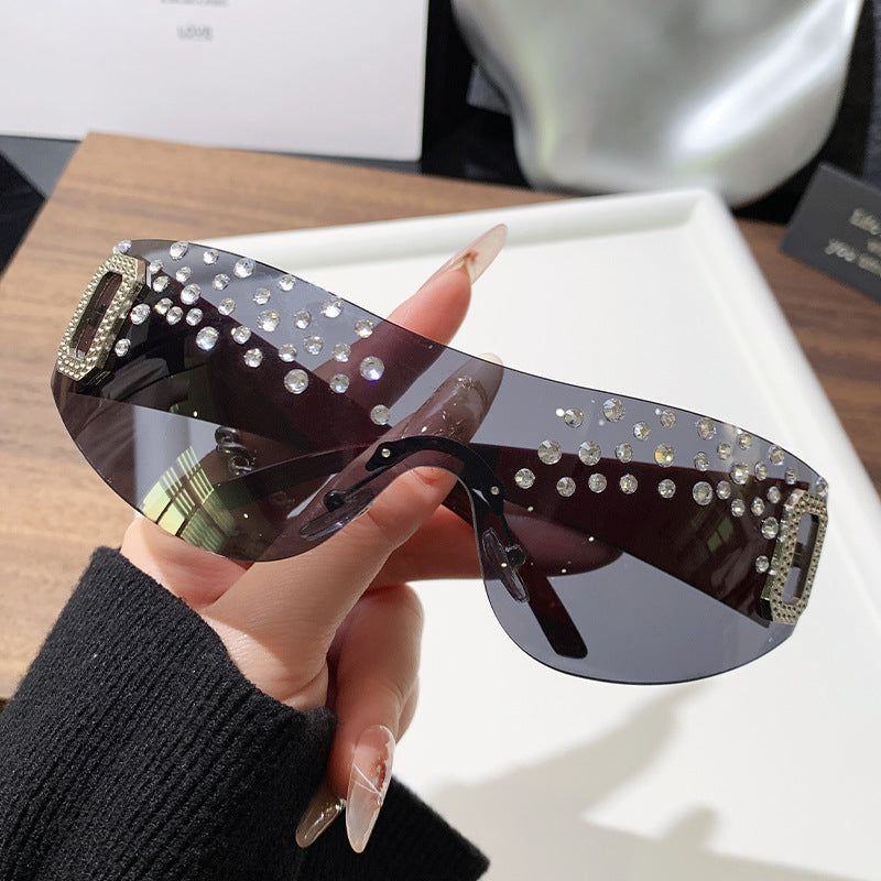 Women's Glamorous Sunglasses with Glitter Accents Bowlift