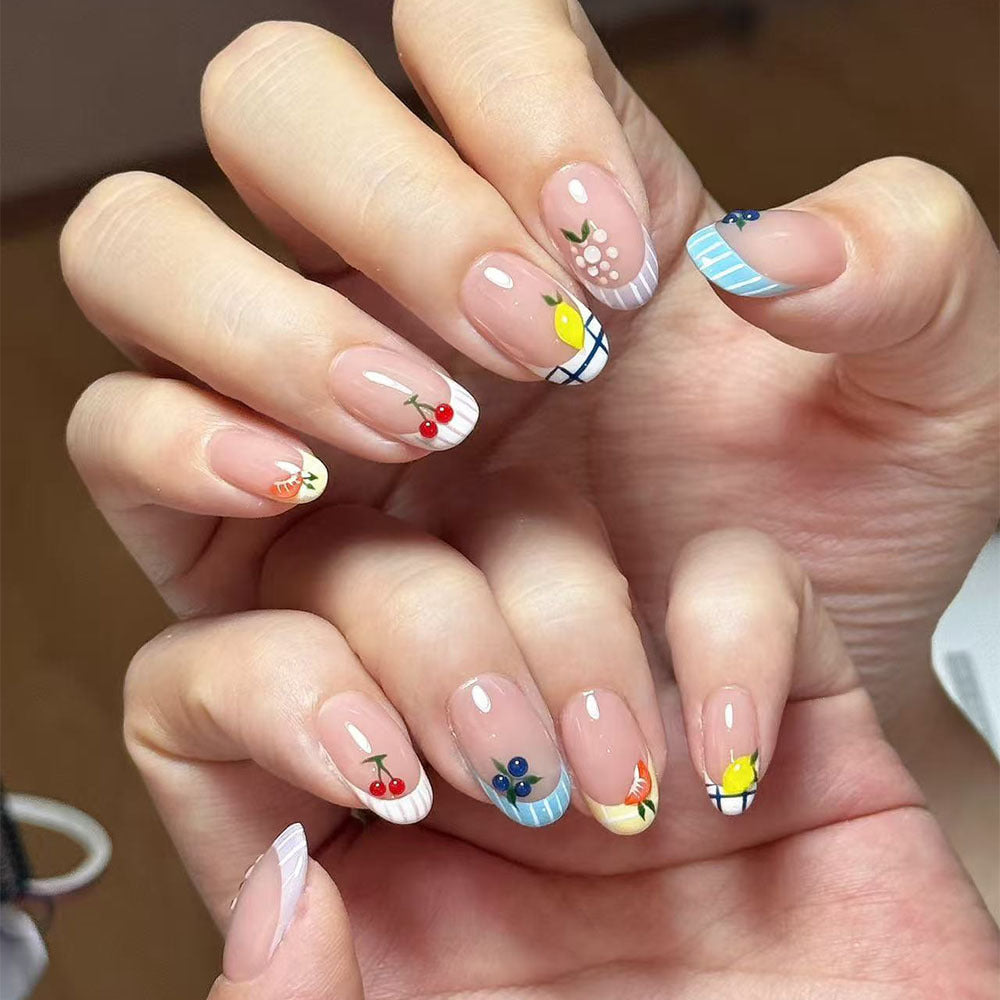 Nail art with spring theme Bowlift