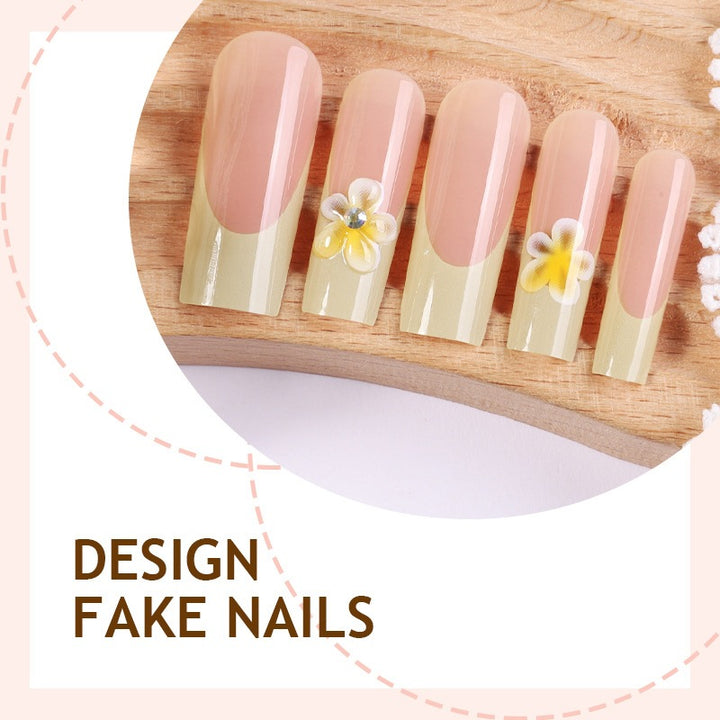 Nail art set with delicate flower decorations Bowlift