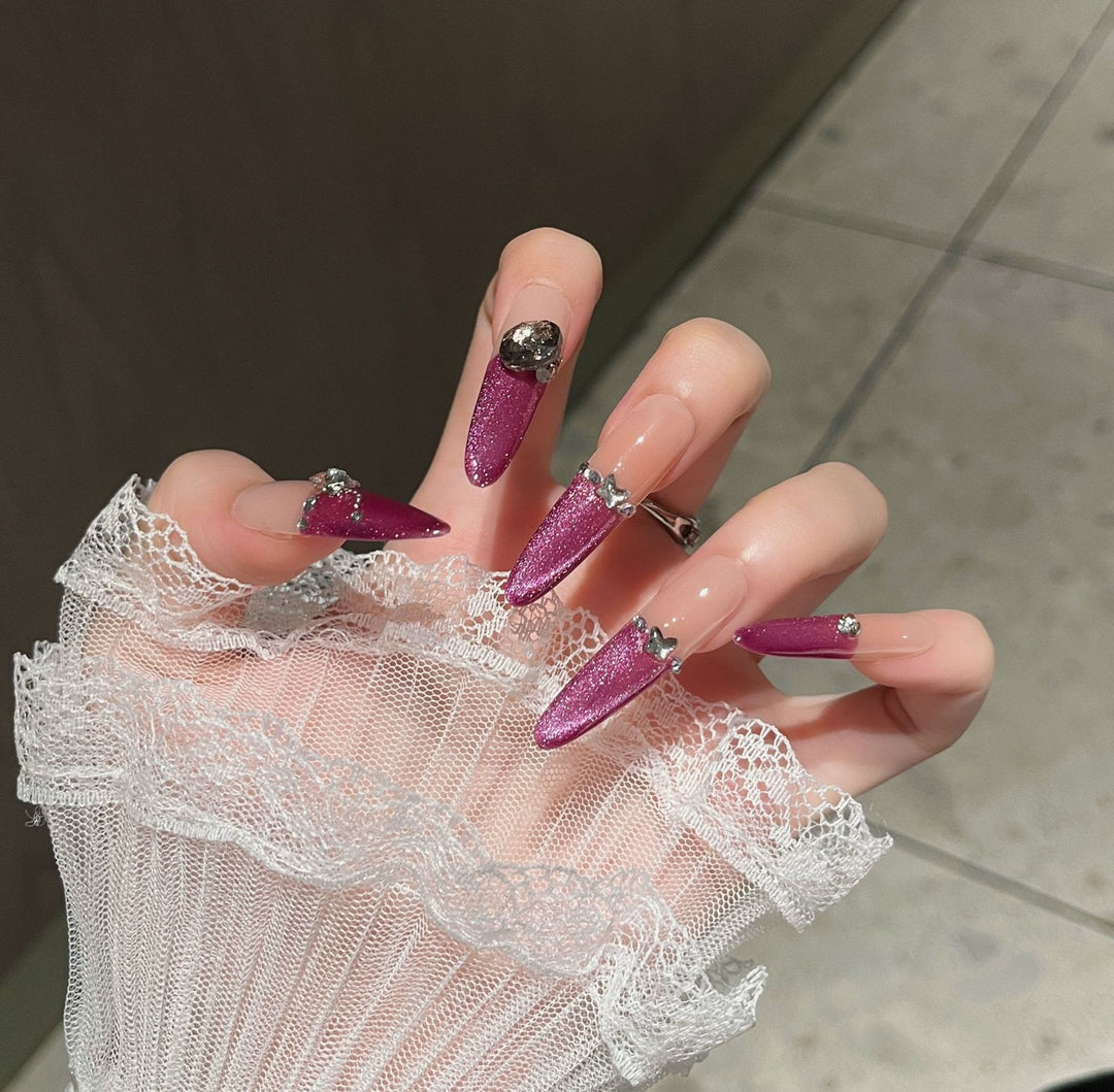 Crystal-Embellished Press-On Nail Extensions Bowlift