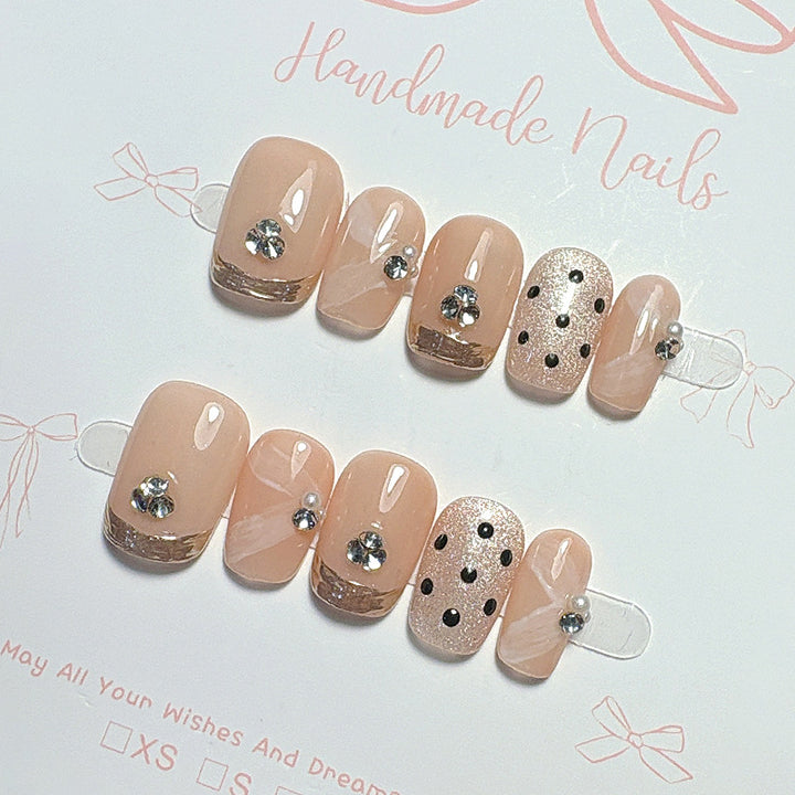 French Tip Press-On Nail Set Bowlift