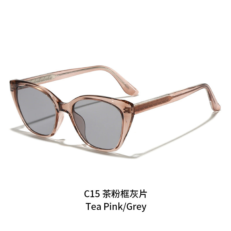 Women's fashionable sunglasses in feminine geometric design Bowlift
