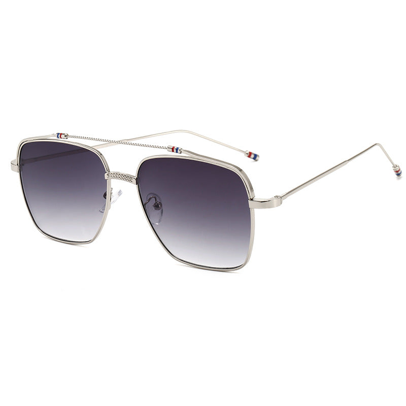 Ladies trendy curved glasses with narrow metal frame Bowlift