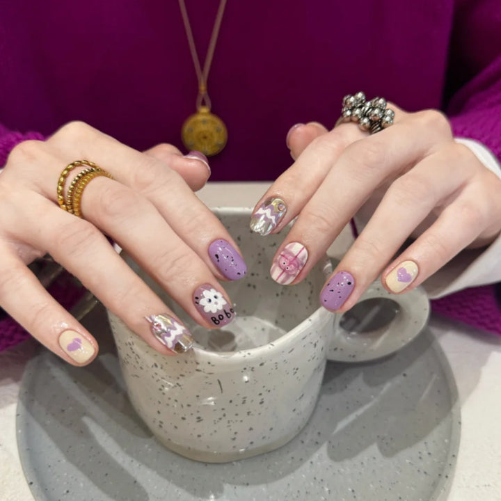 Playful Cartoon-Themed Press-On Nail Art Set Bowlift