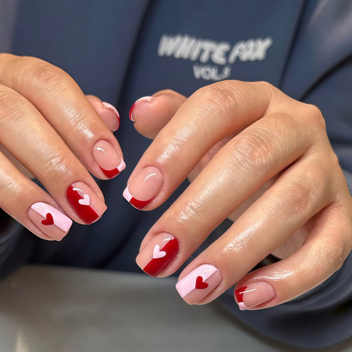 Artificial nails with romantic heart patterns Bowlift