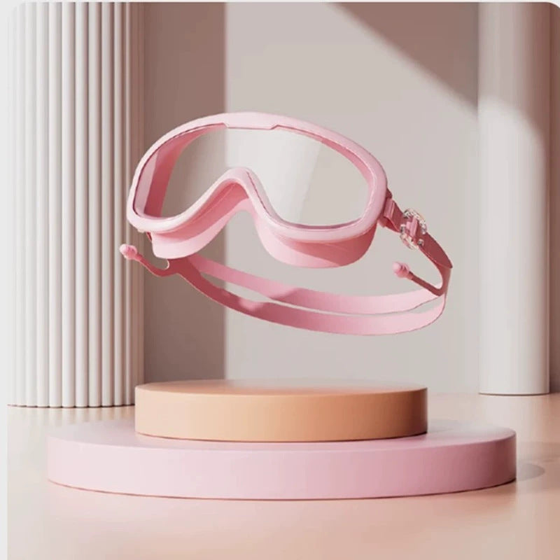 Swim mask with extended field of vision and child-friendly design Bowlift