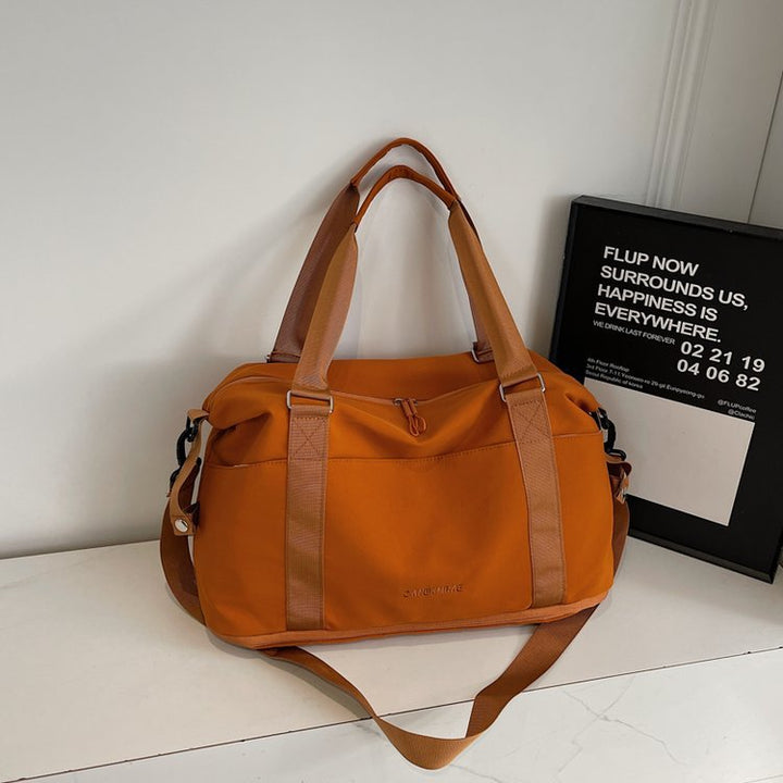 Sporty Travel Bag Bowlift