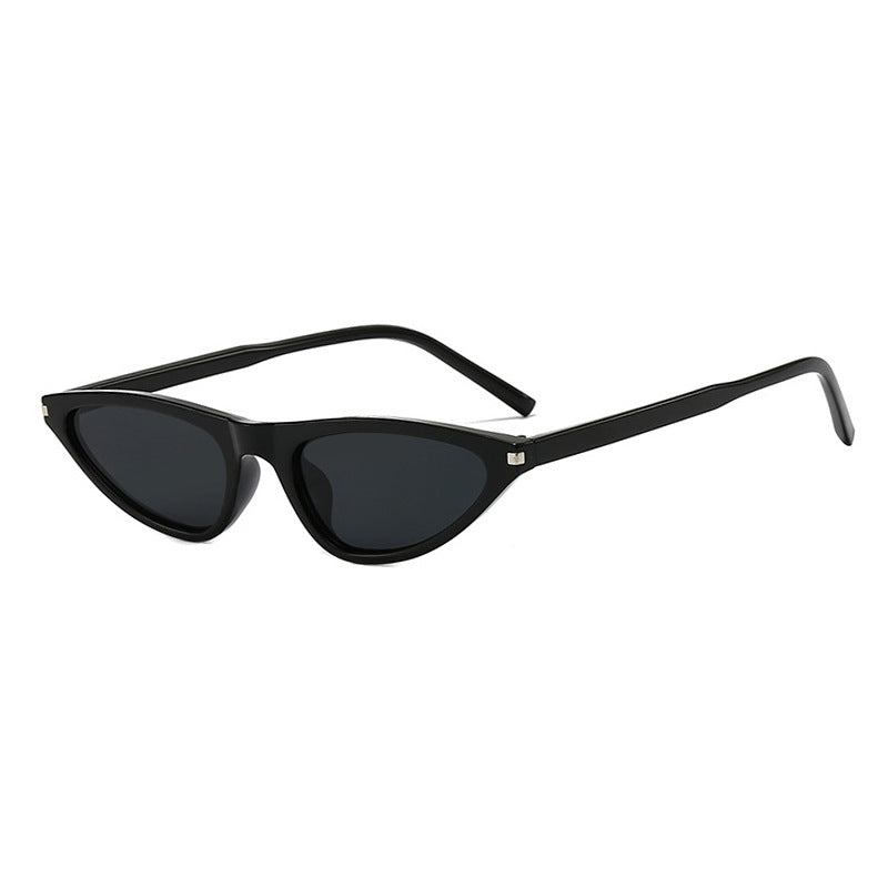 Ladies Cat-Eye Sunglasses with elegant plastic frame and UV protection Bowlift