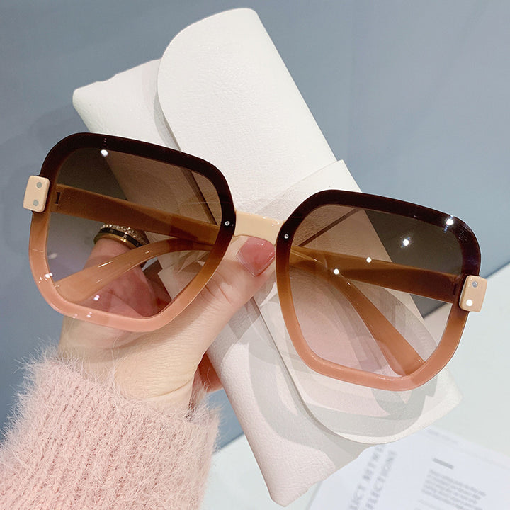 Women elegant oversized glasses Bowlift