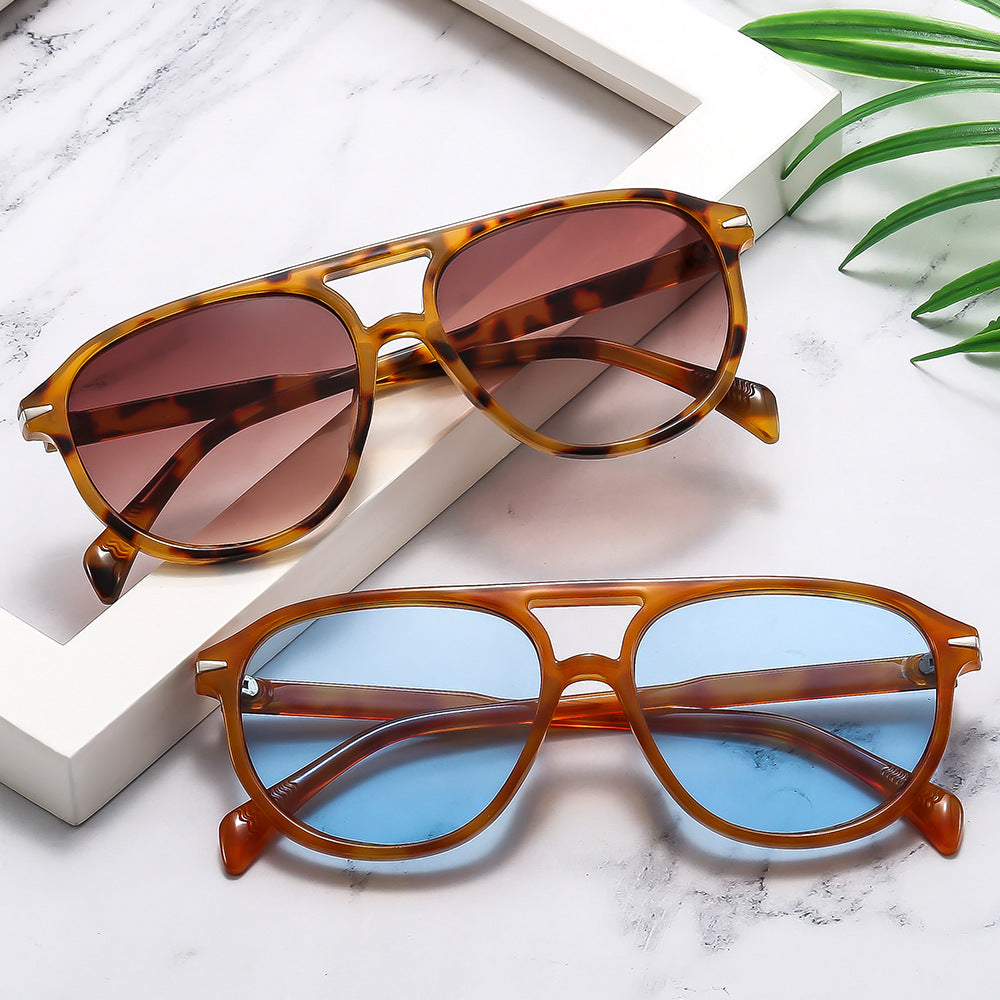 Ladies fashionable sunglasses with unique frame and high-protected lenses Bowlift