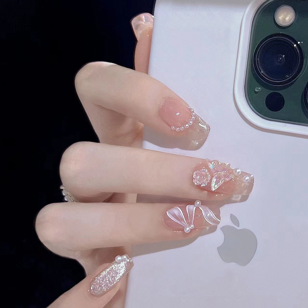 Fashion Press-On Nail Art Bowlift